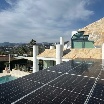 Instalación placas solares en Marbella 12 placas sobre pérgola 585w 3